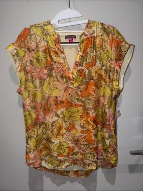 Vince Camuto womens V Front Placket Blouse NWT